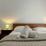 Olea ماكارسكا